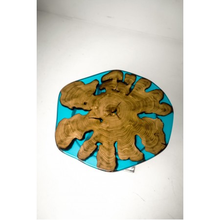 Журнальный столик из дерева и эпоксидной смолы А-22